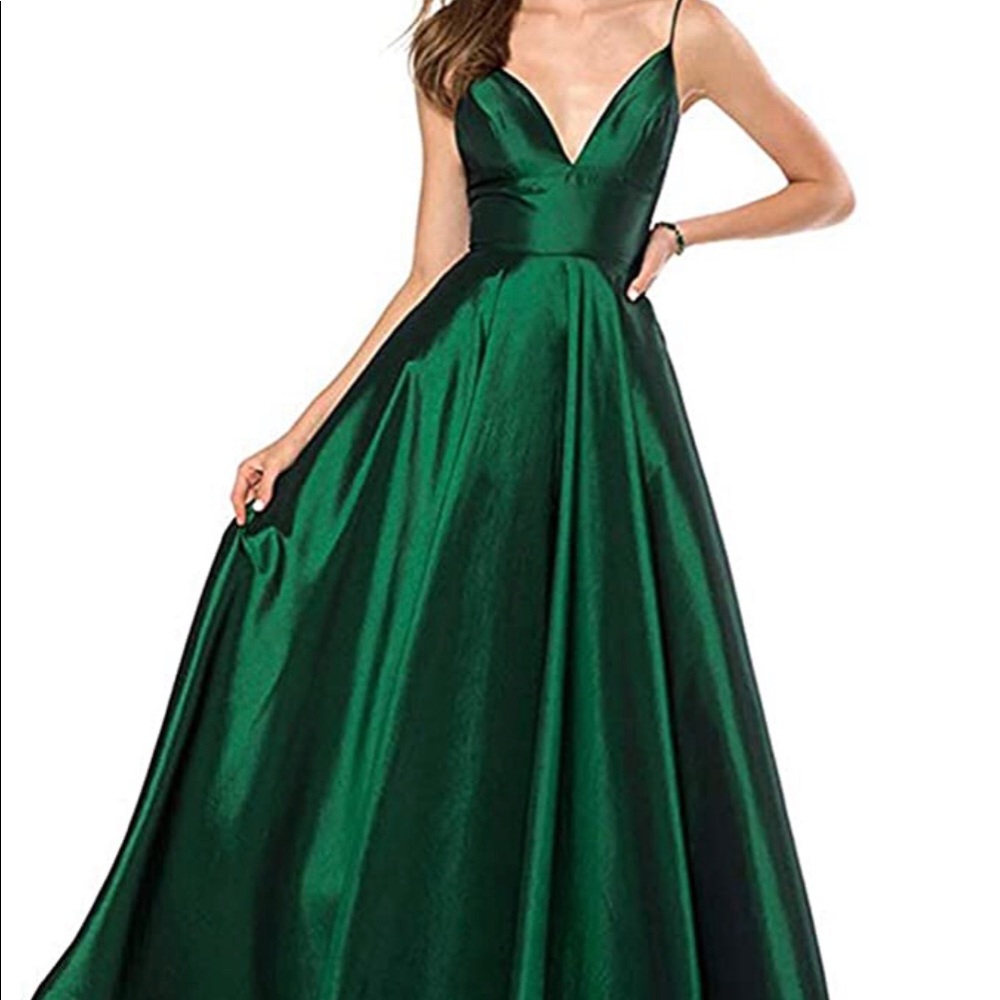 Emerald green prom / evening / bridesmaid dress